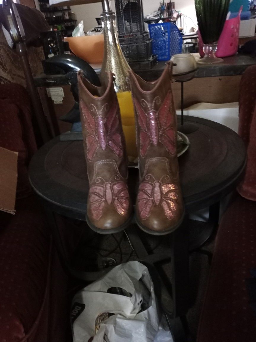 New Brown Boots With Glitter Pink Butterflies Size 5