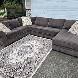 Grey Sectional Delivery Available 🚚