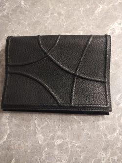 Sondra Roberts Handbag Black/ Purple Lining inside 11 1/2 x 8