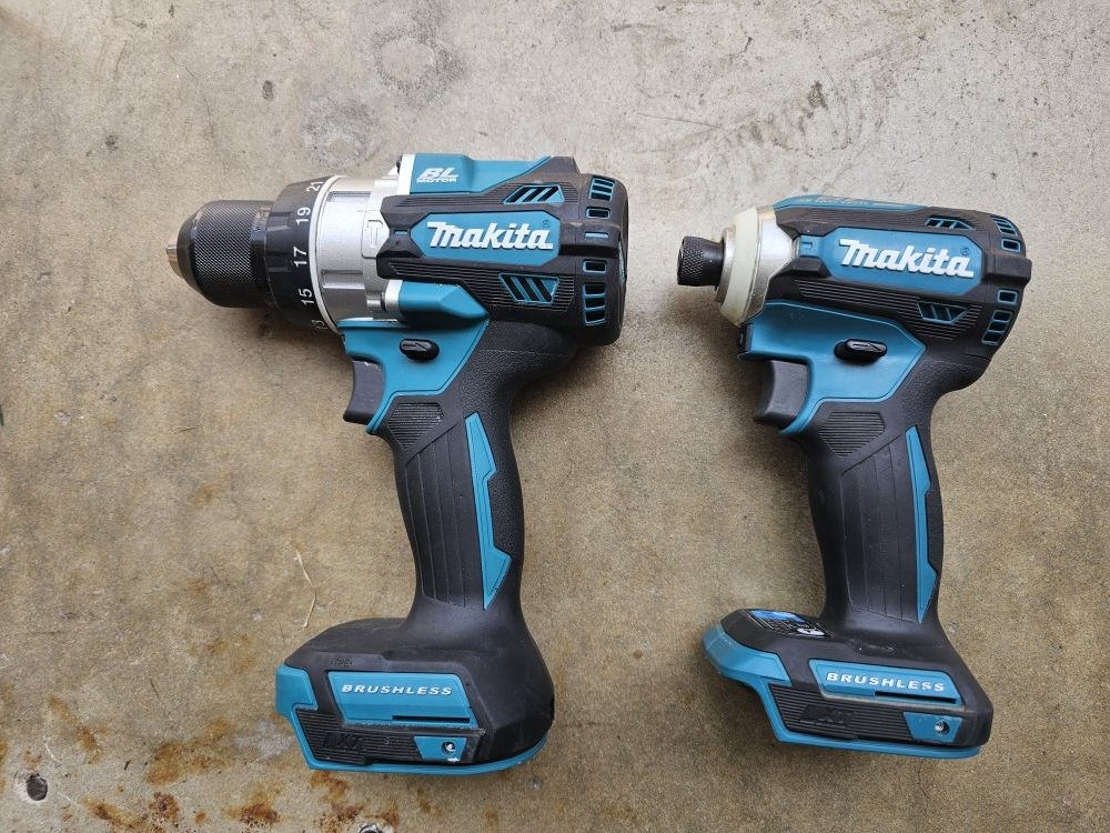 Makita XDT16 And XPH11 Drill And Driver $230