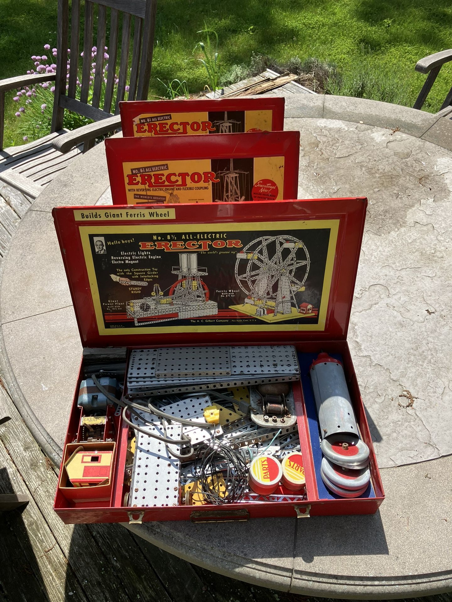 VINTAGE ERECTOR SETS