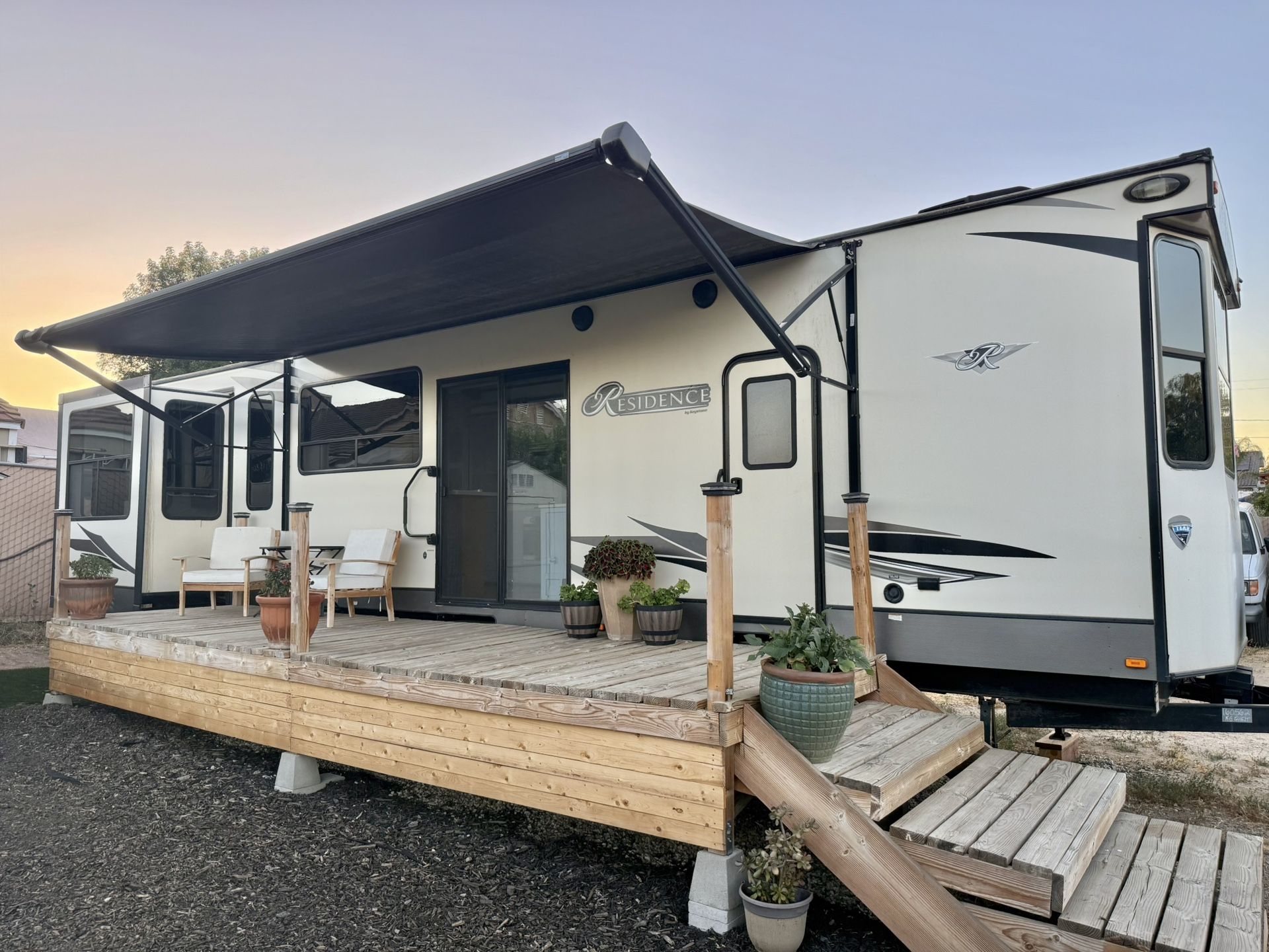 2019 Keystone Residence Trailer