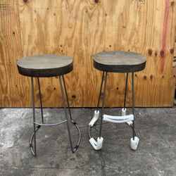 (2) bar stools brand new