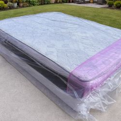 👉BRAND NEW QUEEN SET $219