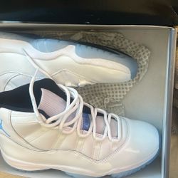 Legend Blue Jordan 11 