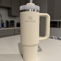 Stanley 30oz Tumbler – Cream / Off White