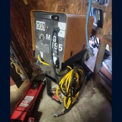 MIG WELDER