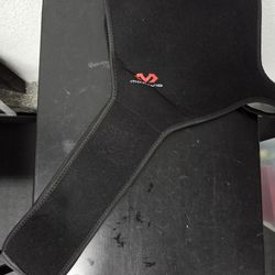McDavid Ice Therapy Shoulder Wrap / Sleeve