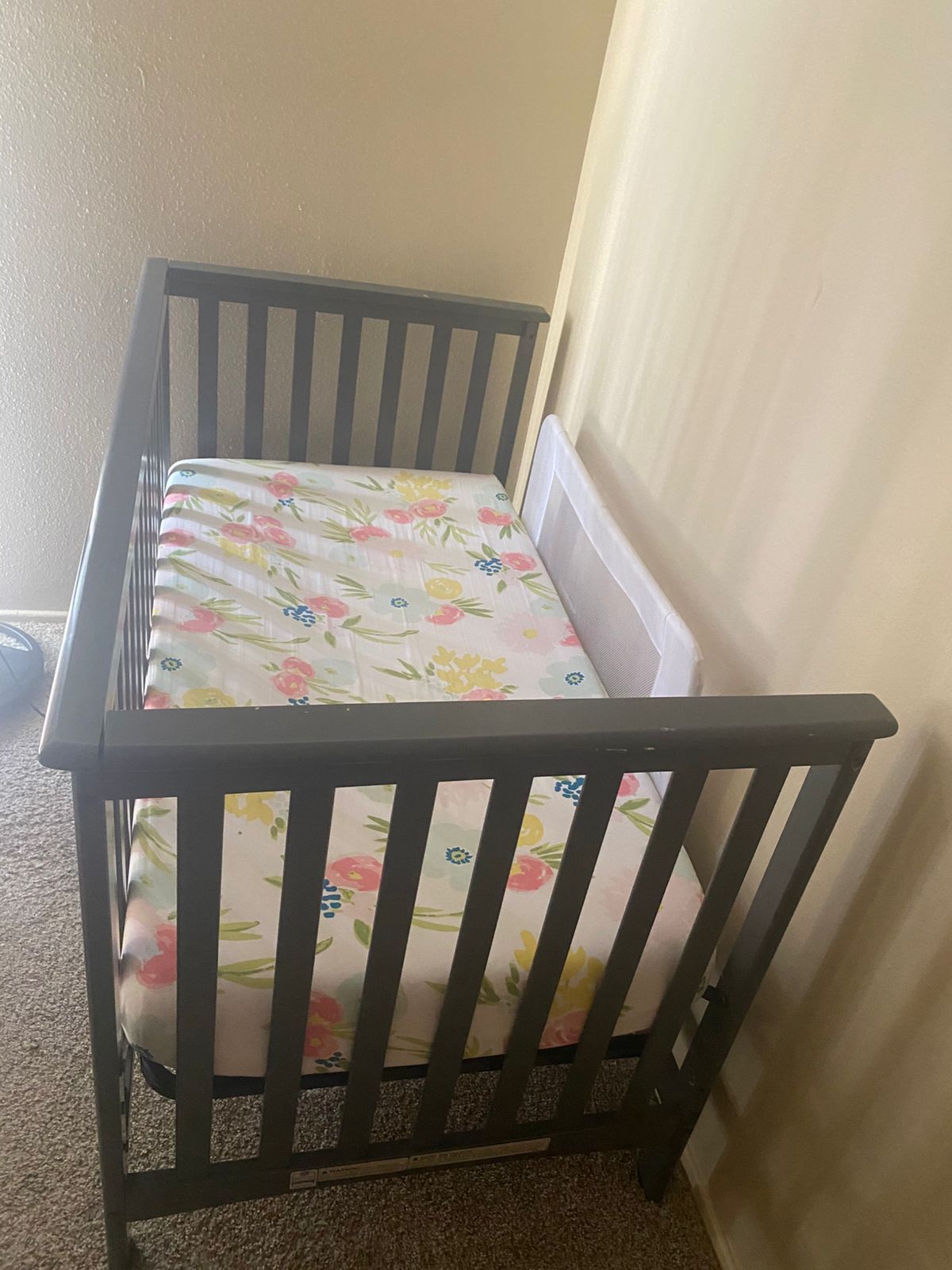 Crib With Mattress And Support