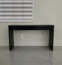 Console table