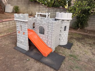 Little tikes classic castle