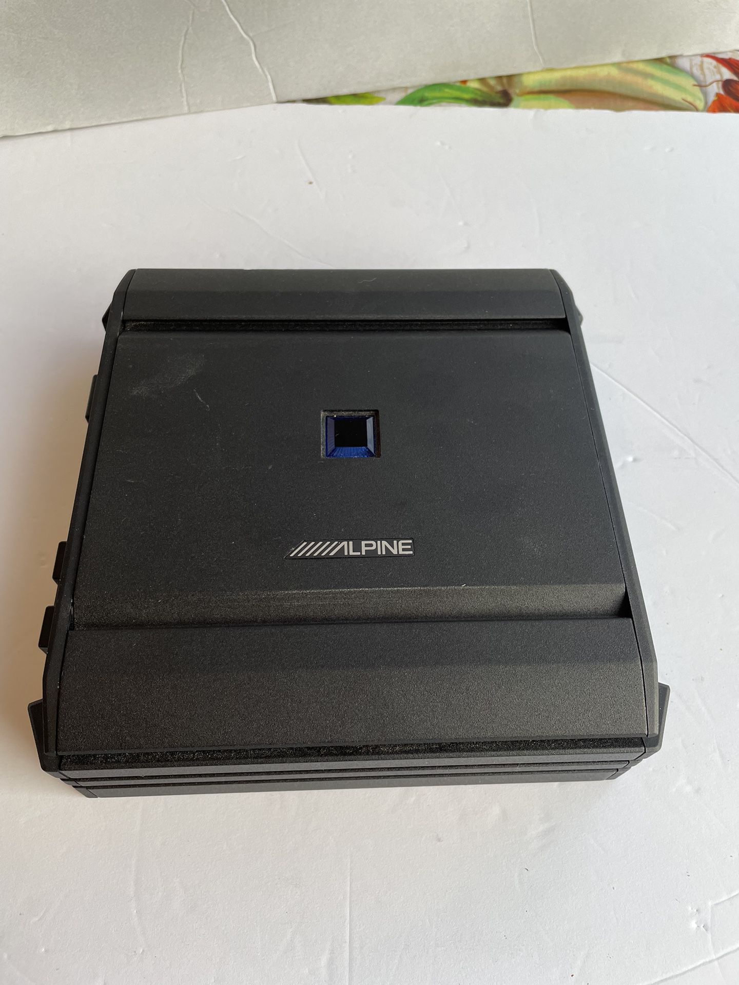 Alpine Real Power 600rms monoblock amp 
