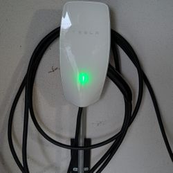 Tesla Wall Connector