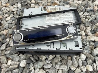 Pioneer CD Car Stereo