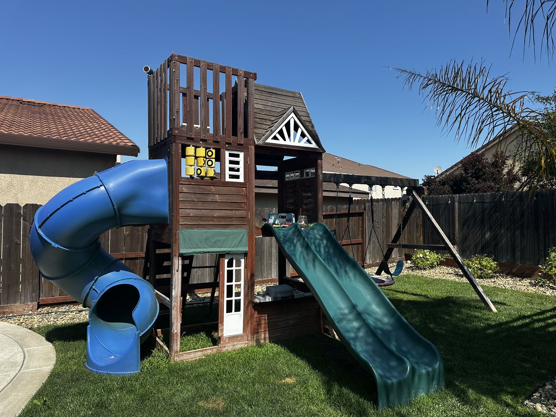 Swing Set Play Structure 