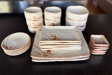 Japanese Ceramic Dinnerware Set