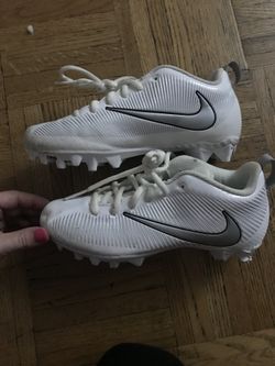 Boys cleats size 13y