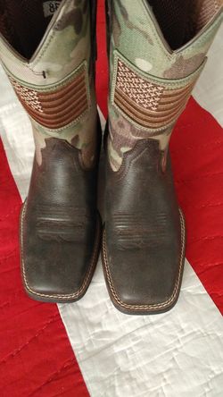 Áriat cowboy boots