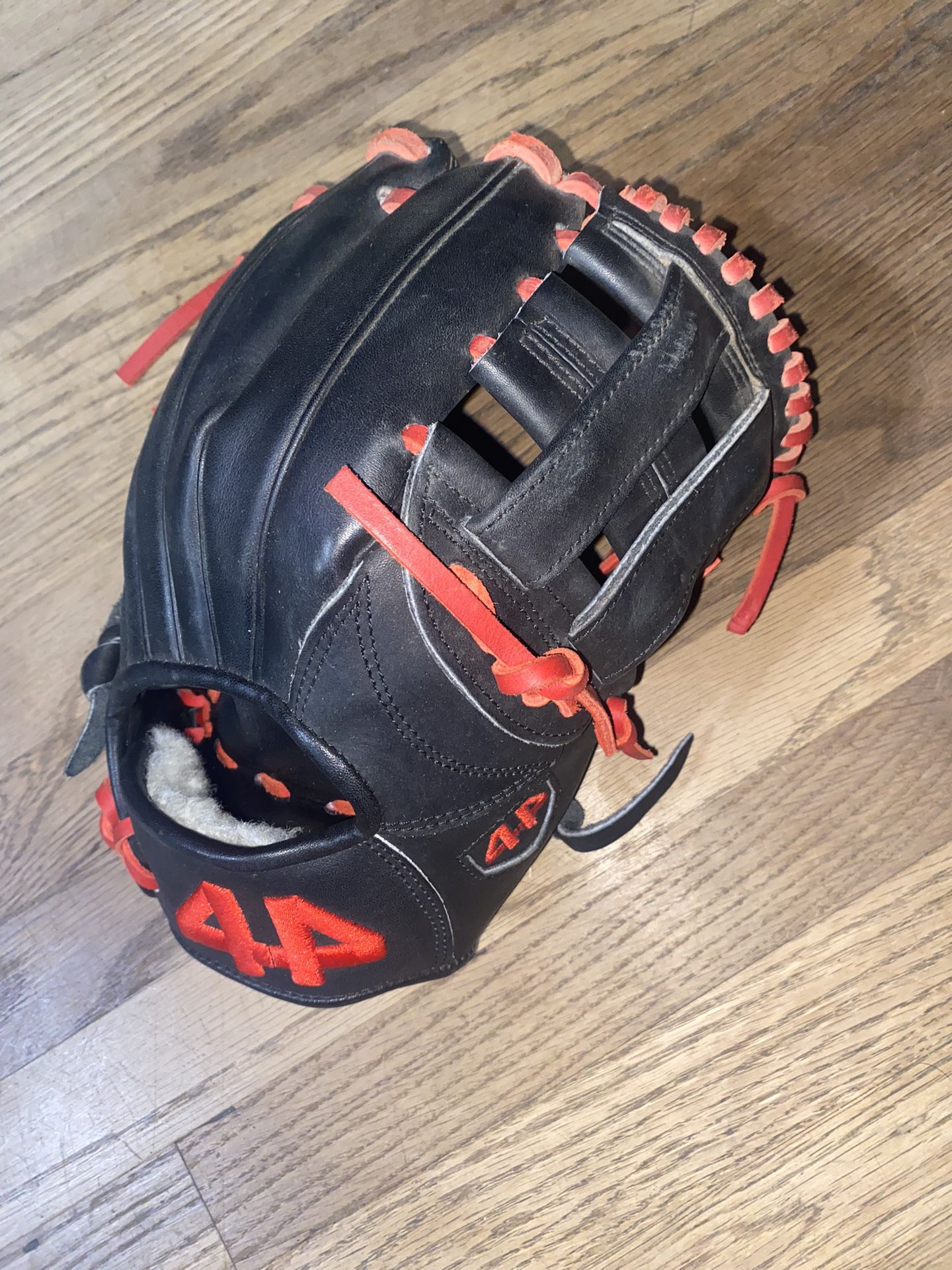 44 Custom Speed Pro Infield Glove 11.5 In
