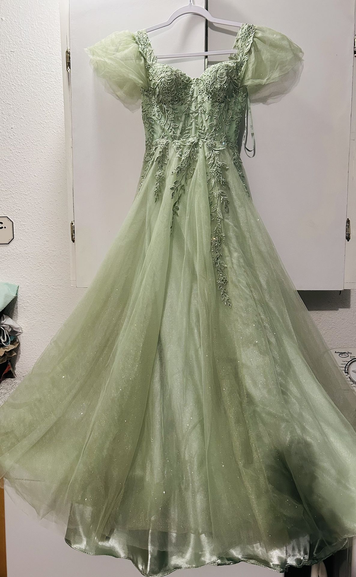 Quinceañera, Prom Dress