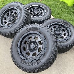 Jeep Wrangler Wheels And Tires 35s 5x5 Bolt Pattern 