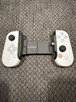 Backbone One Controller for iPhone Lightning Connectivity - PlayStation Edition