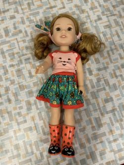 Lot Of American Girl Dolls Furniture Clothes 