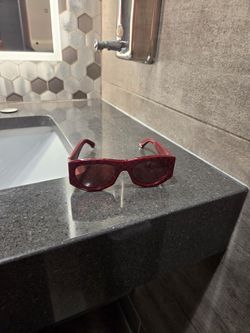 Gucci burgundy glasses