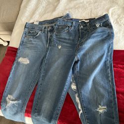 2 Levi’s Jeans