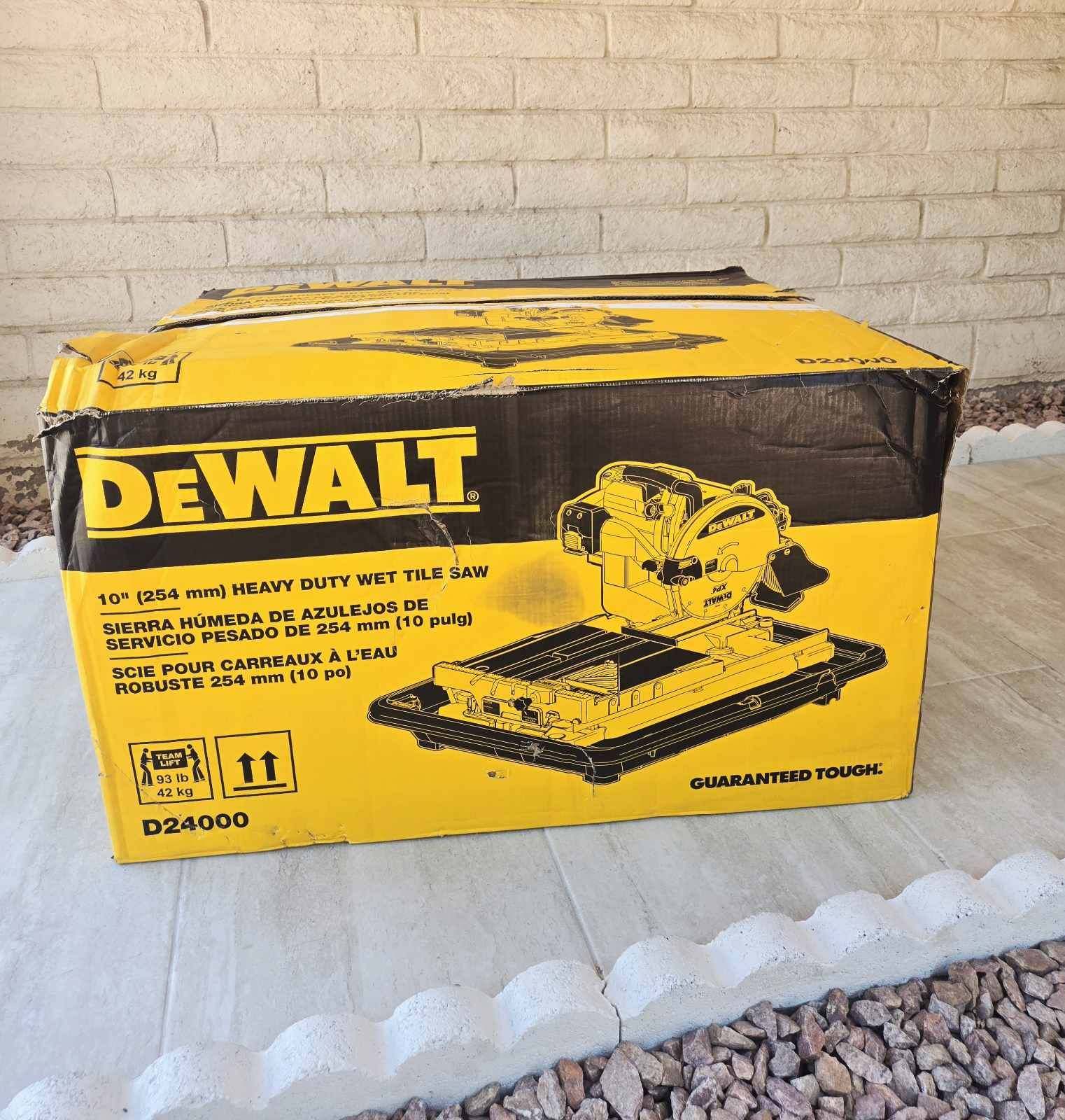 DeWALT 10in. Wet Tile Saw