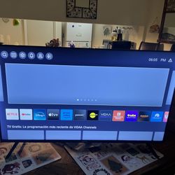 35 Inch Hisense TV 