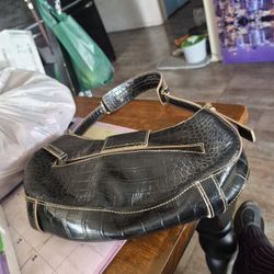  Gently used Guess handbag