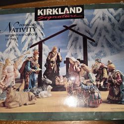 Kirkland Signature 14 Piece Porcelain Nativity Set With Wooden Creche
