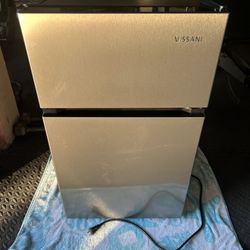 Mini Fridge And freezer