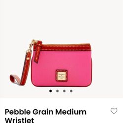 Dooney And bourke wristlet
