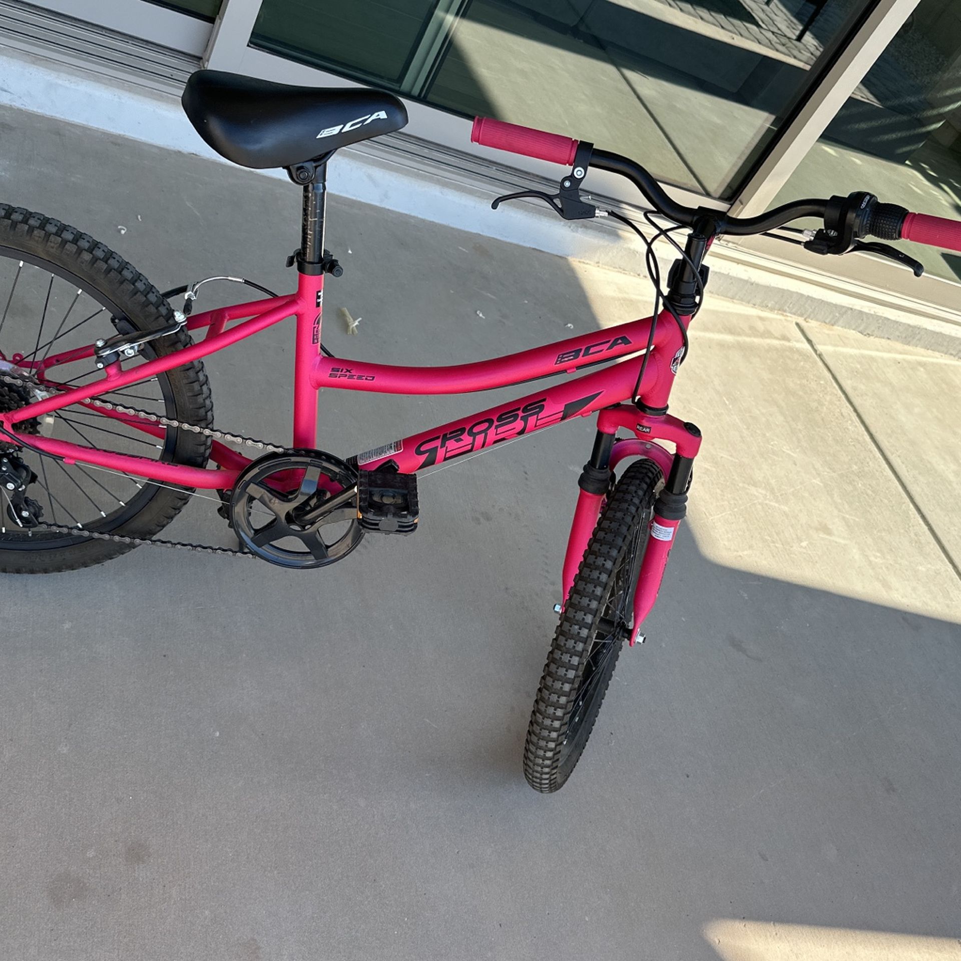 (Like New) BCA Kids Girl Bike Pink (with Kick Stand)