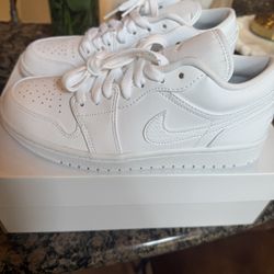 Nike Air Jordan 1 Low Triple White Women’s Size 7 – New