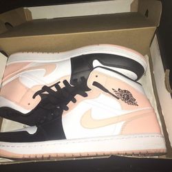 AIR JORDAN 1 MID CRIMSON TINT