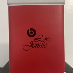 Beats Solo 4 Jennie Edition