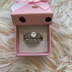 Beautiful 925 sterling silver natural round cut white sapphire Ring