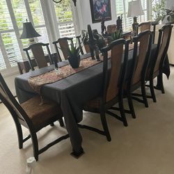 Hosting Thanksgiving and need a Dining Table Set? Broyhill Furniture 
