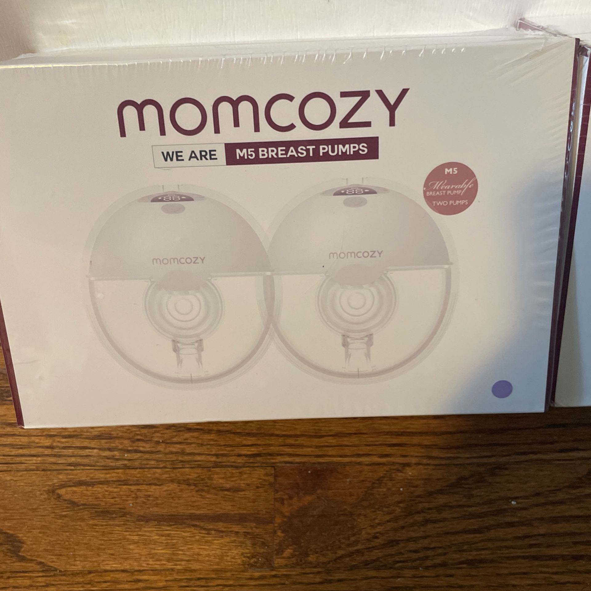 MomCozy M5 Breast Pumps