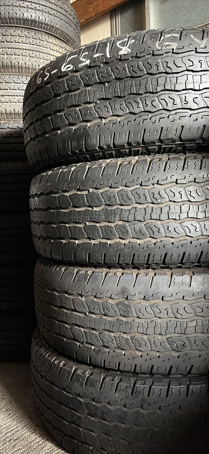 Set Set 264/65-18 Goodyear 