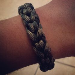 Customize Paracord Designs