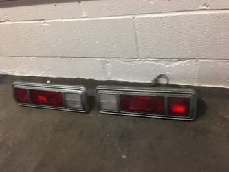 1971-1973 DATSUN 1200 tail lights