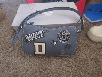 Dkny purse