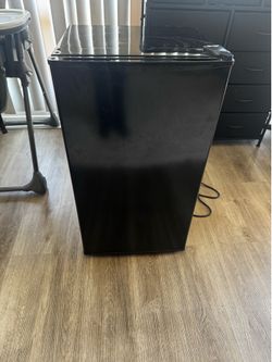 Mini fridge