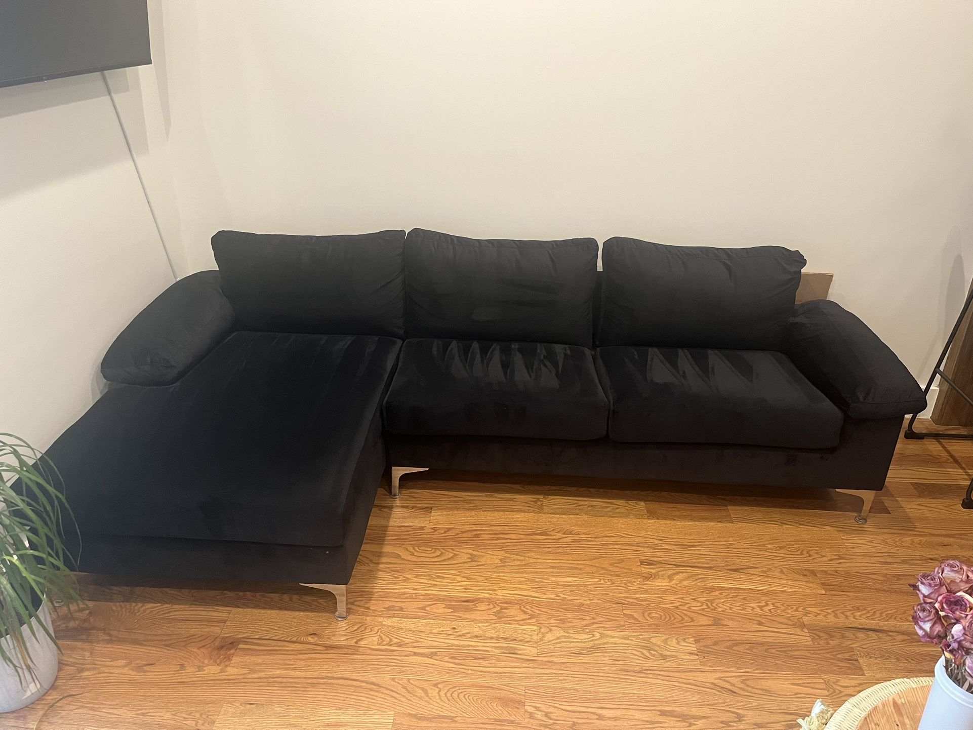 Casa Andrea Black Velvet Sectional Sofa 