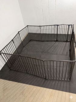 Todleroo by North state Large Black Metal “Superyard” Playpen with 2 gates!