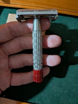 Vintage Gillette Red Tip safety razor